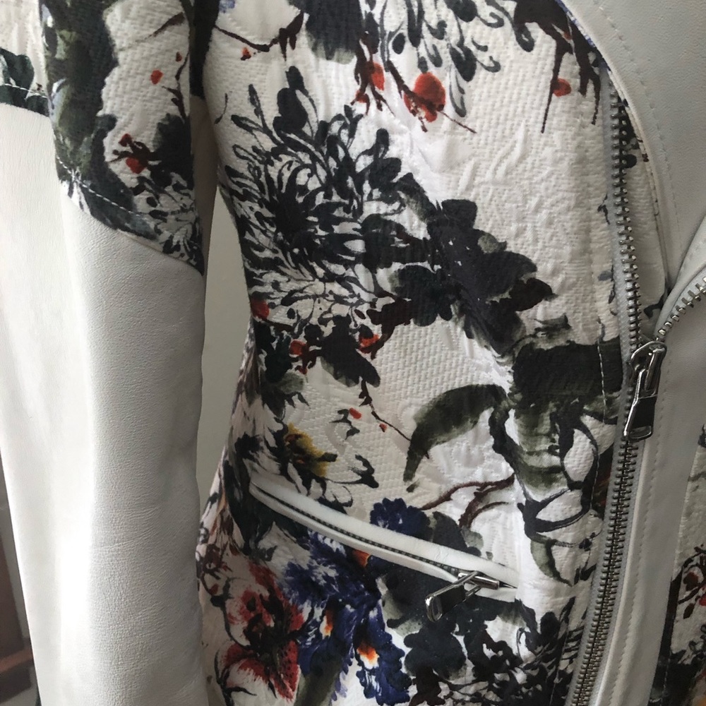 Jacket - Picture 13 of 15